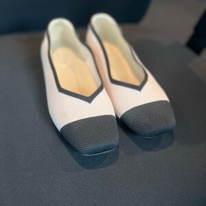 Vivaia Black and White Slip-ons. Size 40 in Women’s.